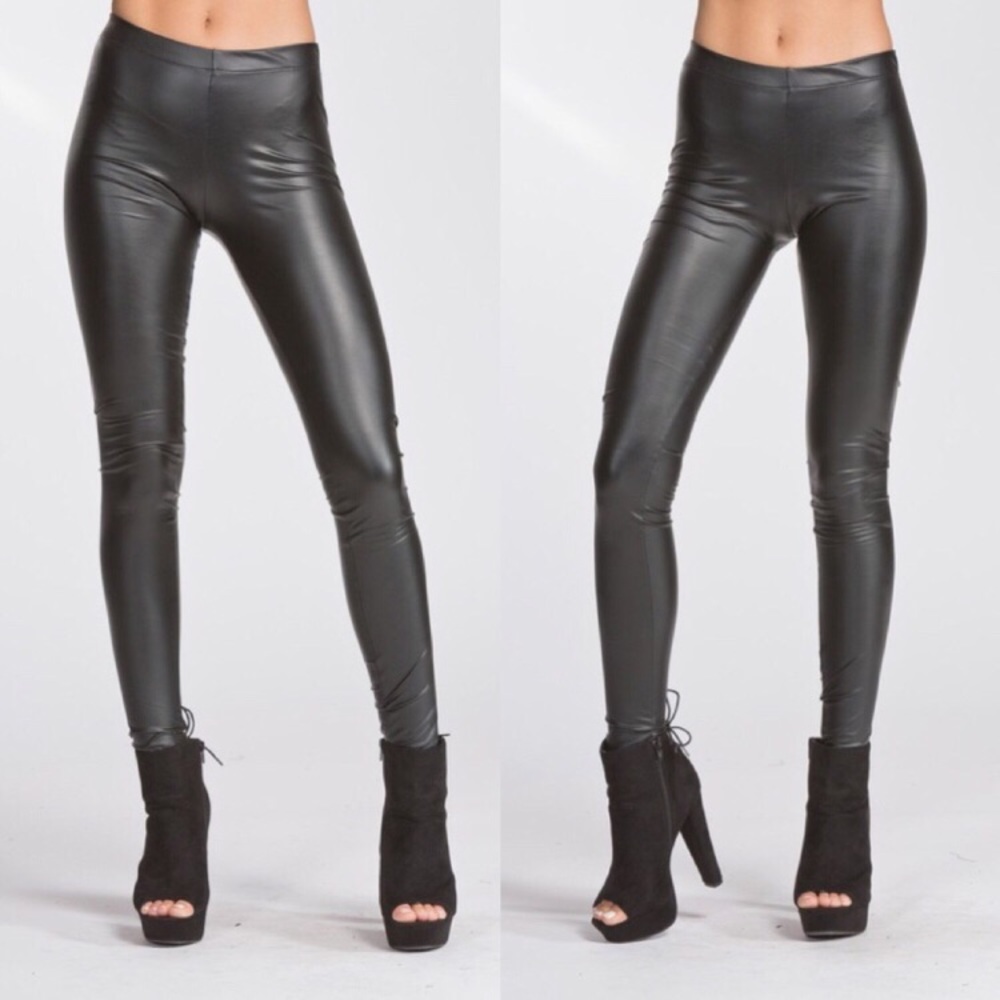 Faux leather leggings🌟 - Picture 2 of 7